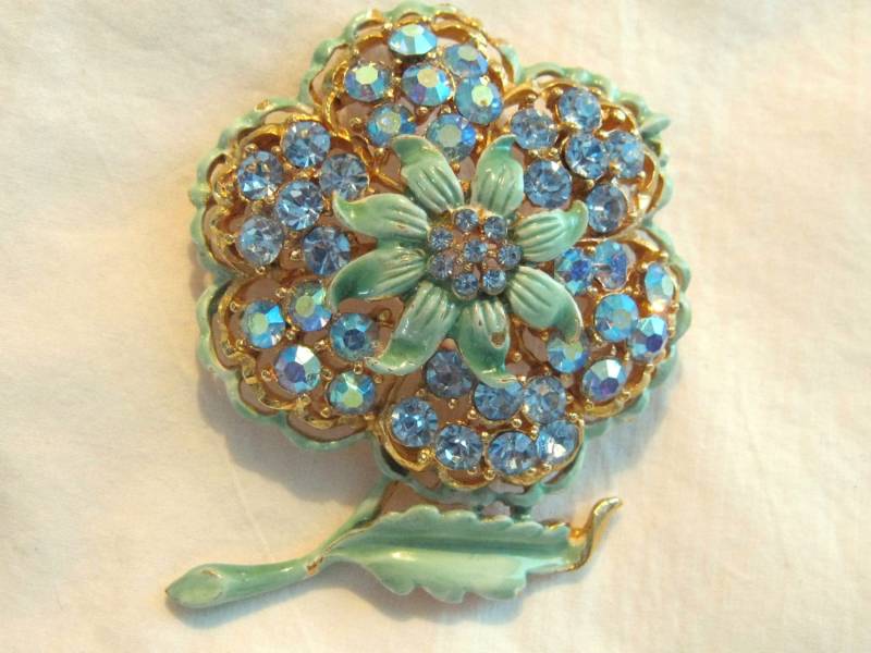 Schöne Vintage-Schmuck Emaille Strass Blume Brosche Vintage Blumen Schöne Vintage-Schmuck Emaille Strass Blume Brosche Vintage Blumen von TreasureBoxAntiqueUS