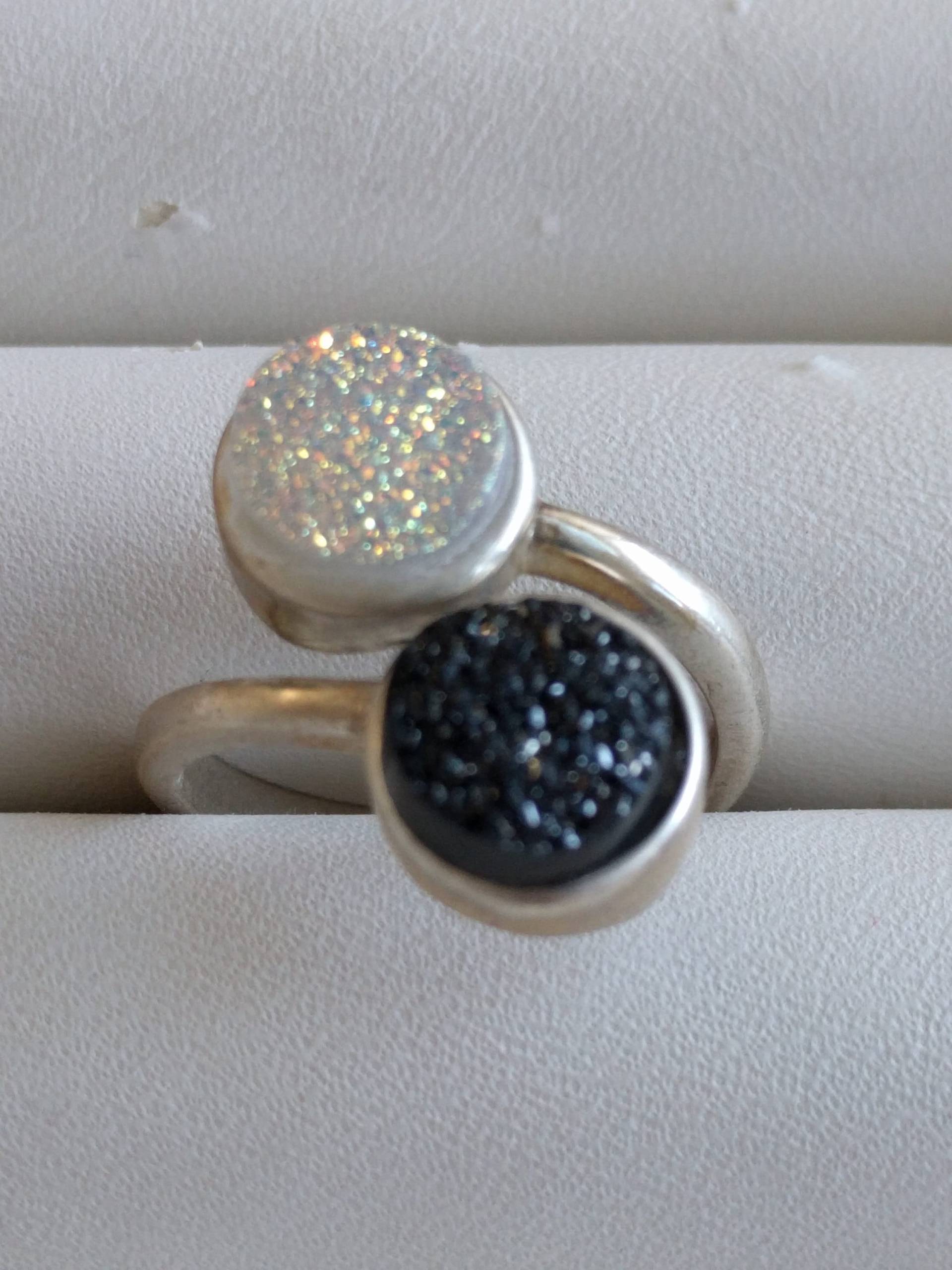 Black & White Druzy Quarz-Ring von TreasureBoxJewel