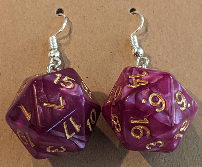 D20 Ohrringe von TreasureBoxJewel