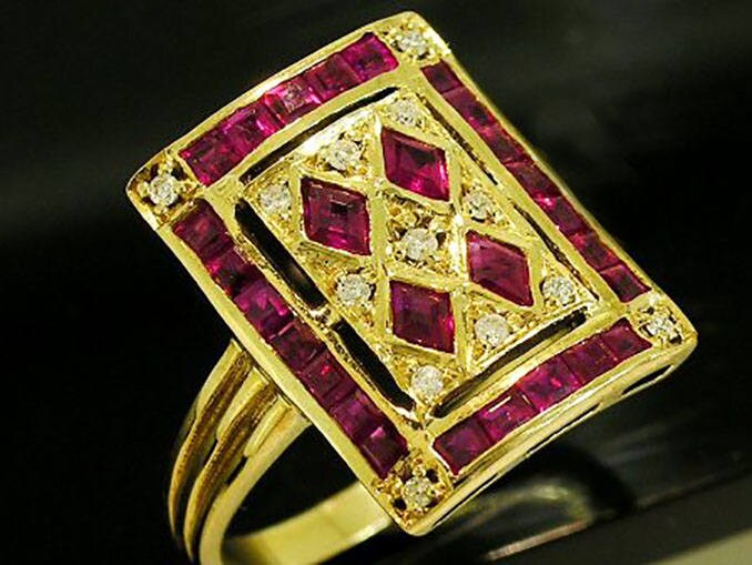 Echter 9K Massiv Gelbgold Natürlicher Rubin & Diamant Ring in Ihrer Größe Art-Deco Vintage Stil Echter 9K Massiv Gelbgold Natürlicher Rubin & Diamant Ring in Ihrer Größe Art-Deco Vintage Stil von TreasureHubAU