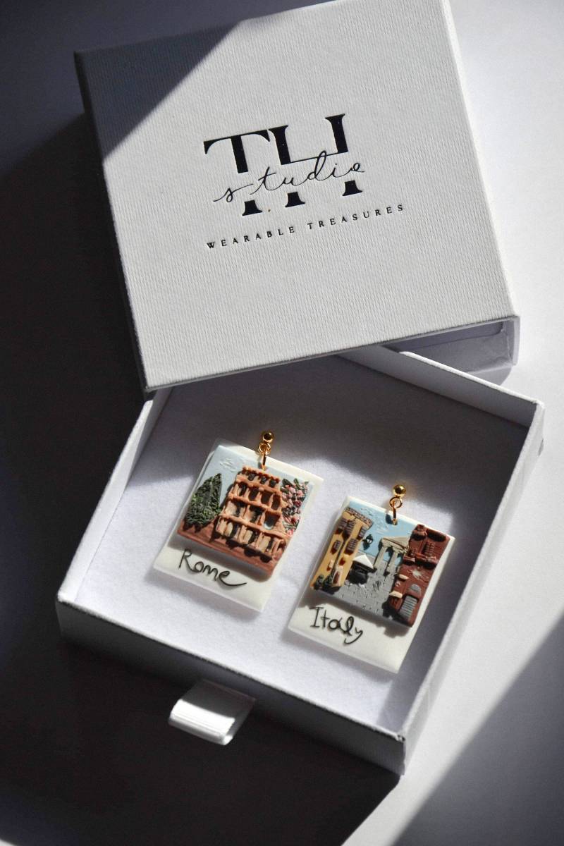 Handmodellierte Colosseum Ohrringe Aus Ton Rom Italien Schmuck von TreasureHuntStudioco