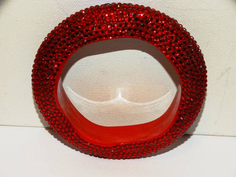 Roter Strass Armreif von TreasureHuntingSpot