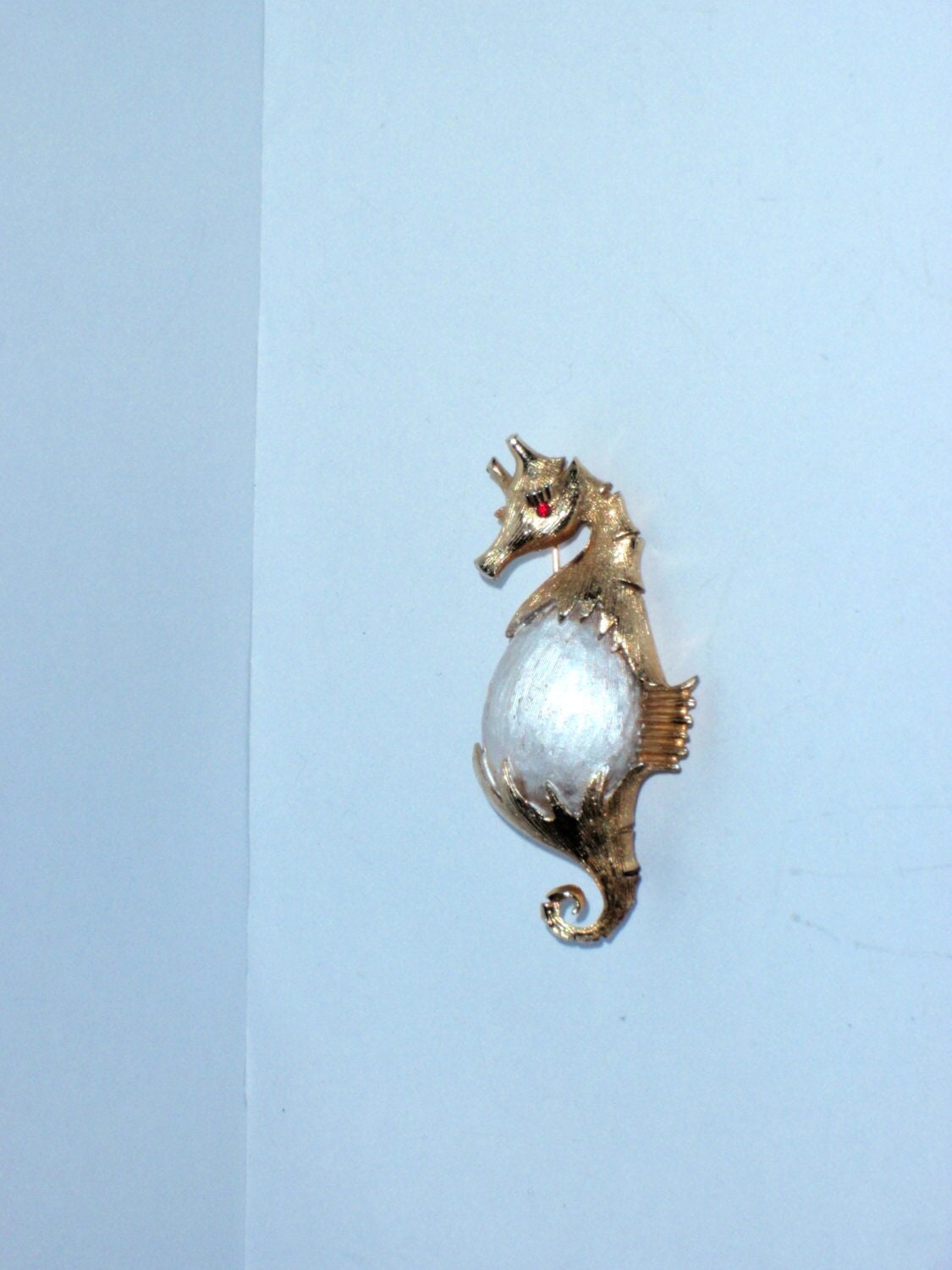 Seltene 1960Er Jahre Rotaugen Seepferd Brosche von TreasureHuntingSpot