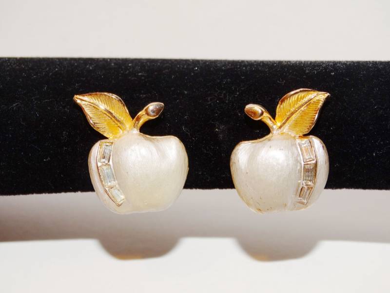 Seltener Goldton Silber Apfel Mit Strass Ohrringen von TreasureHuntingSpot