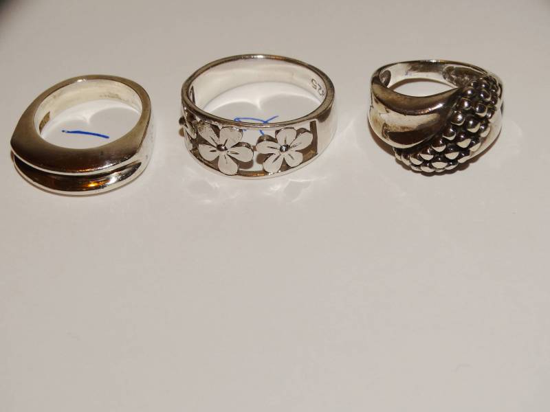 Sterling Silber Gestempelt 3 Wunderschöne Ringe. Preis Gilt Pro Stück von TreasureHuntingSpot