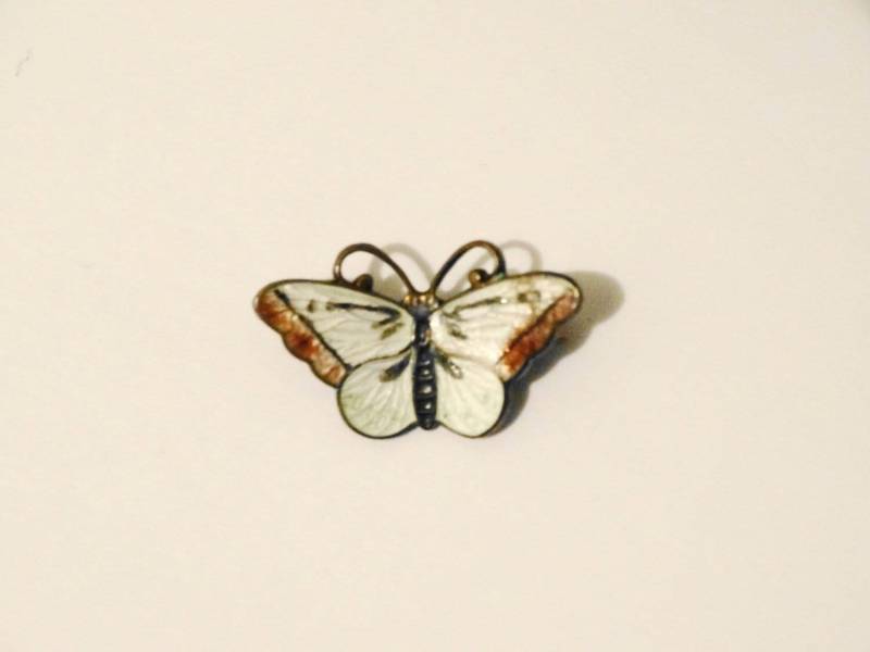 Tina Oxager Sterling Silber Gestempelte Wunderschöne Emaillierte Schmetterling Brosche Tina Oxager Sterling Silber Gestempelte Wunderschöne Emaillierte Schmetterling Brosche von TreasureHuntingSpot