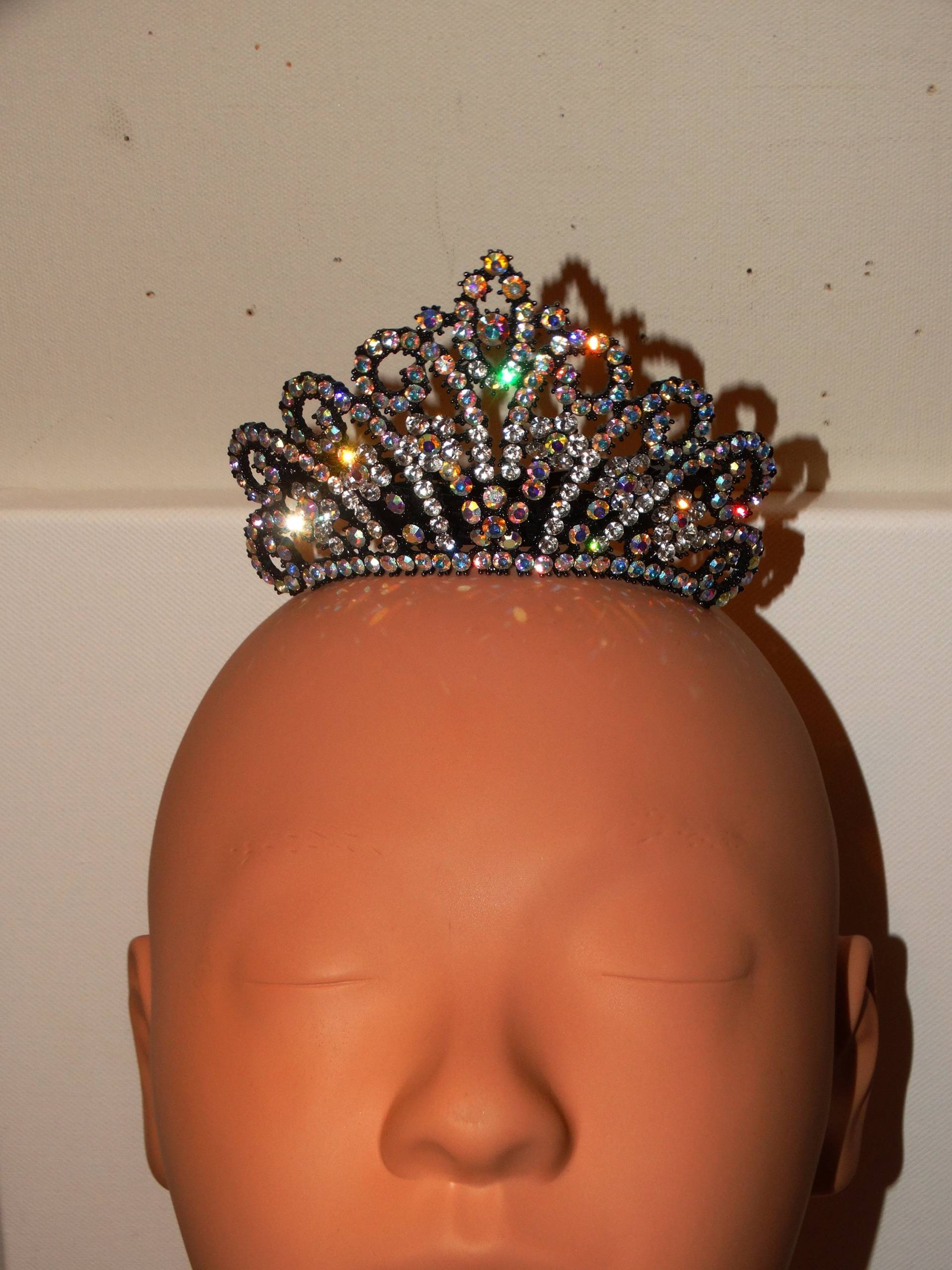 Well Made Black Gunmetal Head Crown Tiara Strass Haar Brosche von TreasureHuntingSpot