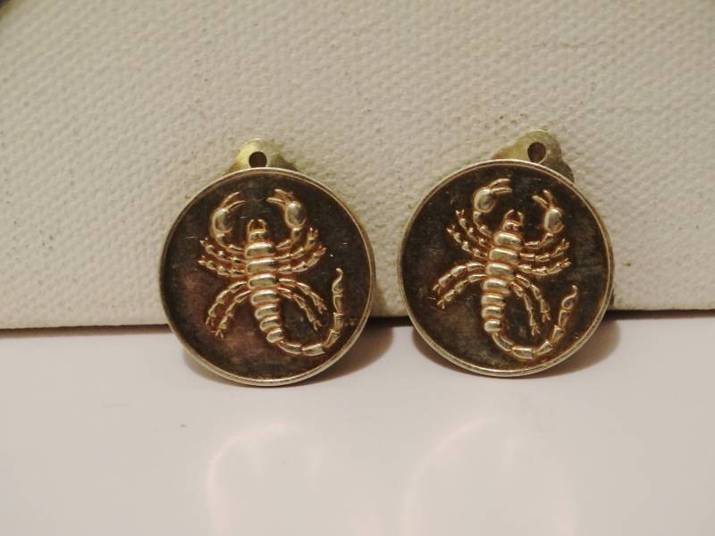 sterling Silber Wunderschöne 925 Horoskop Skorpion Ohrringe von TreasureHuntingSpot