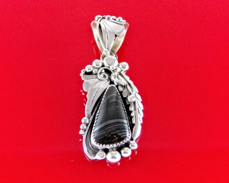 sterling Silber Psilomelan Anhänger, T8 von TreasureMtnTurquoise