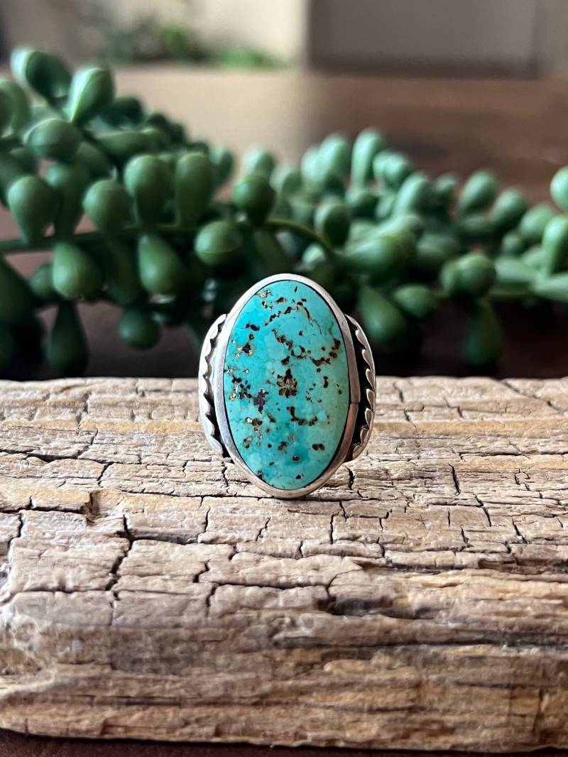 sterling Silber Ring Mit Türkis; Handarbeit Größe 8.0, C120 von TreasureMtnTurquoise