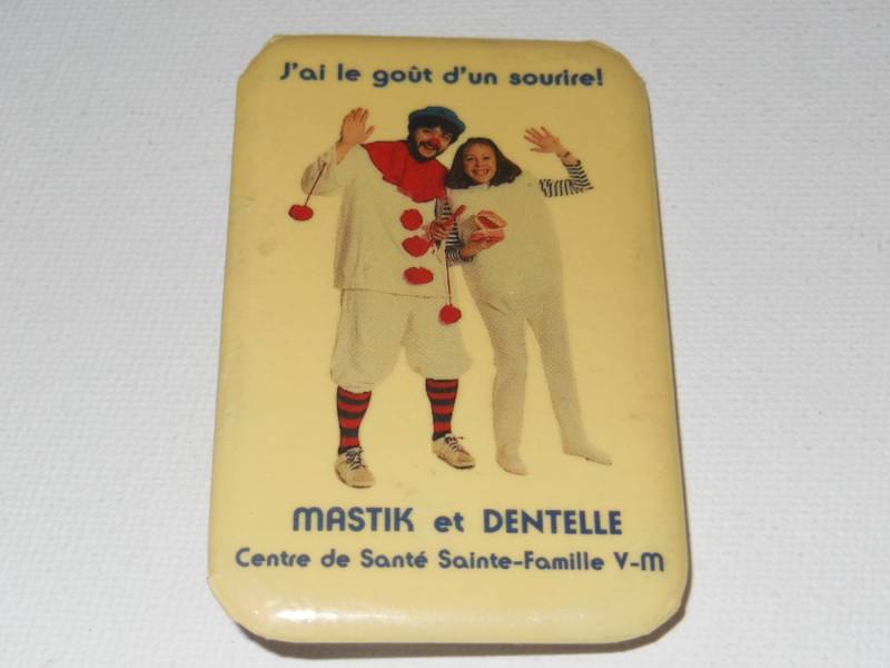 3 X Vintage Zahn Bürsten Anstecker Buttons 70Er Jahre, 80Er Einer Großen J'ai Le Gout D " Un Sourire | Ich Schmecke Ein Lächeln Centre De Sante von TreasureTimeCapsule