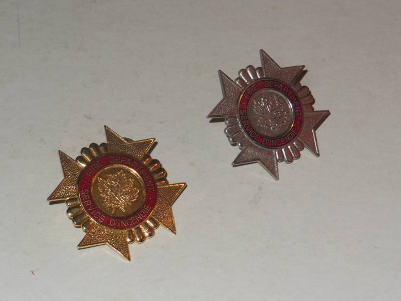 Alte Feuerwehr Service D'incende Pin Brosche von TreasureTimeCapsule