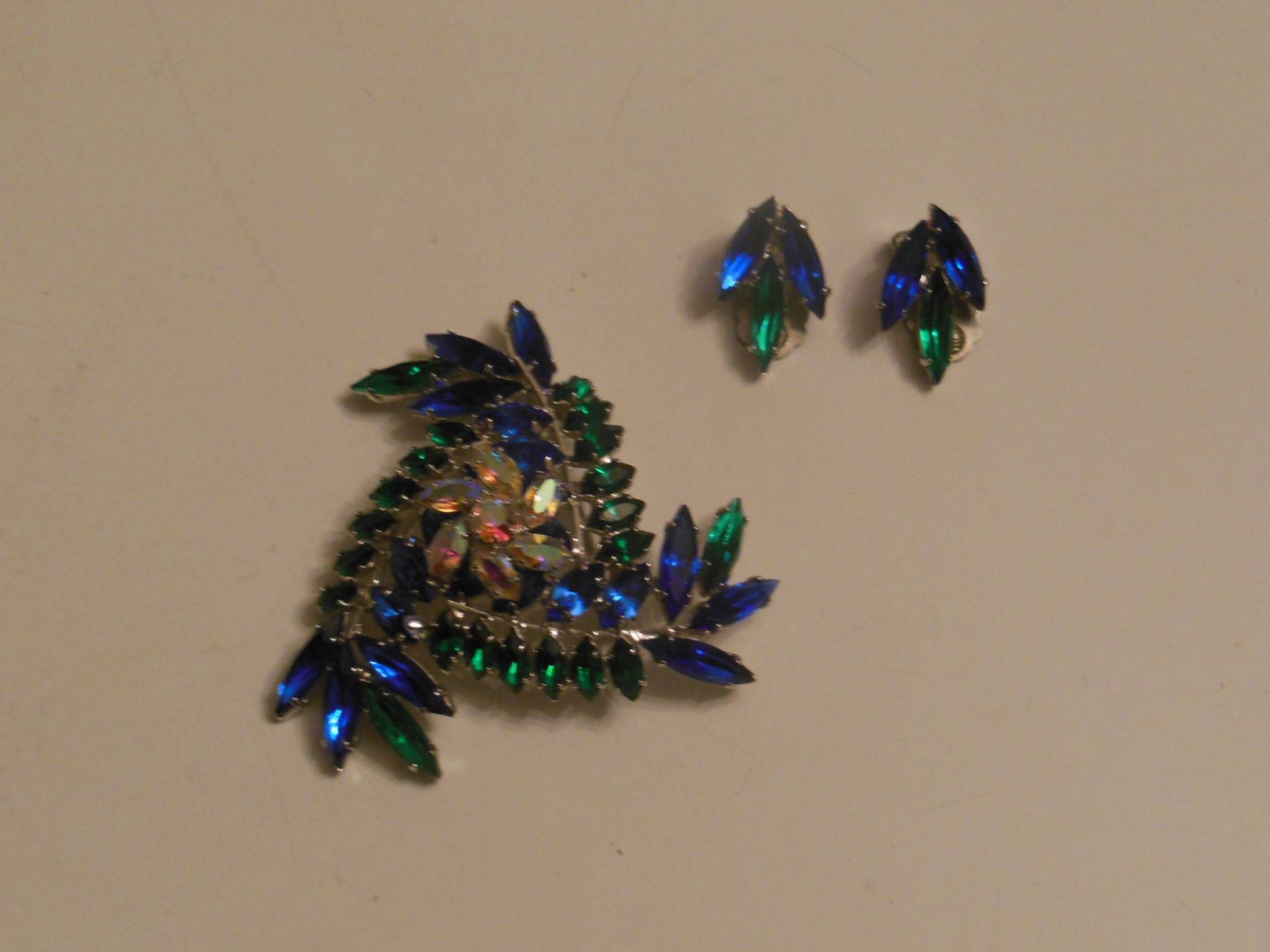 Große Vintage Set Navette Strass Ab Brosche Und Ohrringe Demi Parure von TreasureTimeCapsule