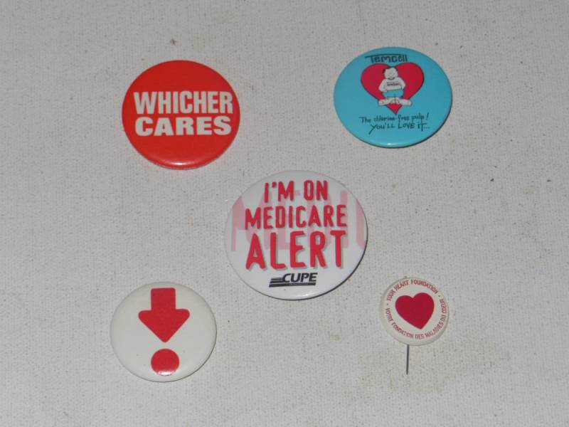 Menge 5 Vintage Pin Anstecker Buttons 70Er Jahre, 80Er Jahre von TreasureTimeCapsule