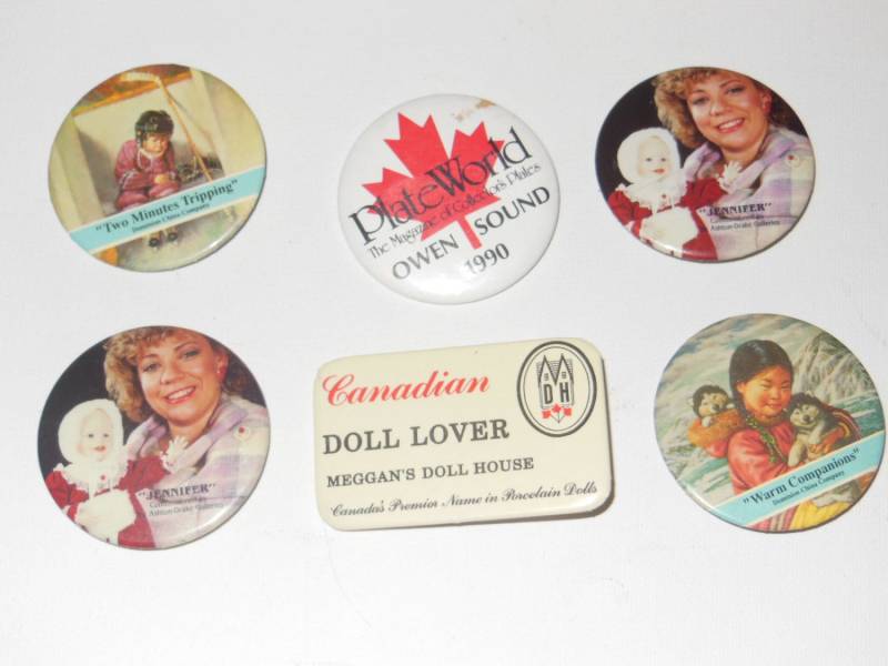 Menge 6-Weinlese-Puppe & Platten Collector Hockey, Husky Pinback Buttons 70Er Jahre, 80Er Jahre von TreasureTimeCapsule