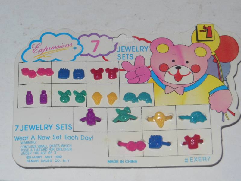 Vintage Fun Child's Expressions 7 Schmuck Sets in Der Original Verpackung Ohrringe Und Passende Ringe Vintage Fun Child's Expressions 7 Schmuck Sets in Der Original Verpackung Ohrringe Und Passende Ringe von TreasureTimeCapsule