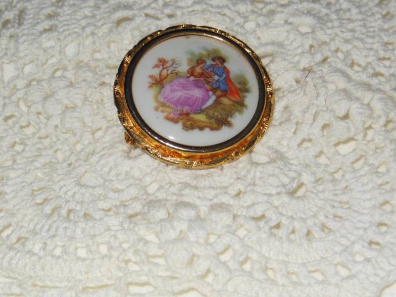 Vintage-Limoges-Lady Und Gentleman Liebespaar Brosche Schmuck Vintage-Limoges-Lady Und Gentleman Liebespaar Brosche Schmuck von TreasureTimeCapsule
