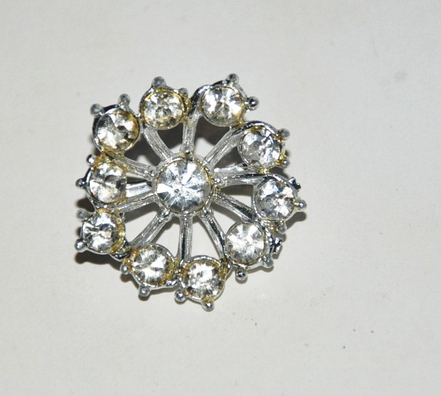 Vintage Strassbrosche von TreasureTimeCapsule