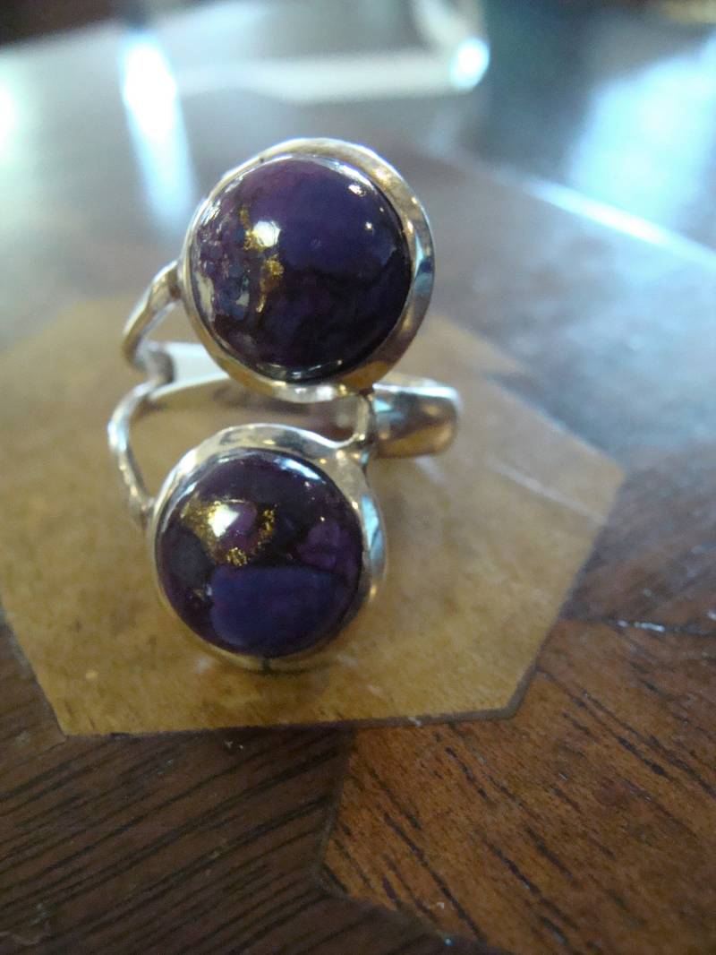 Lila Kupfer Türkis Sterling Silber Ringgröße 7 Lila Kupfer Türkis Sterling Silber Ringgröße 7 von TreasureTradersOfTN