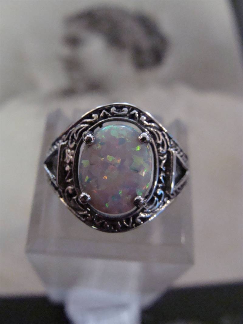 Schöne Sterling Filigranopal Ring Größe 7 Antikes Design Schöne Sterling Filigranopal Ring Größe 7 Antikes Design von TreasureTradersOfTN