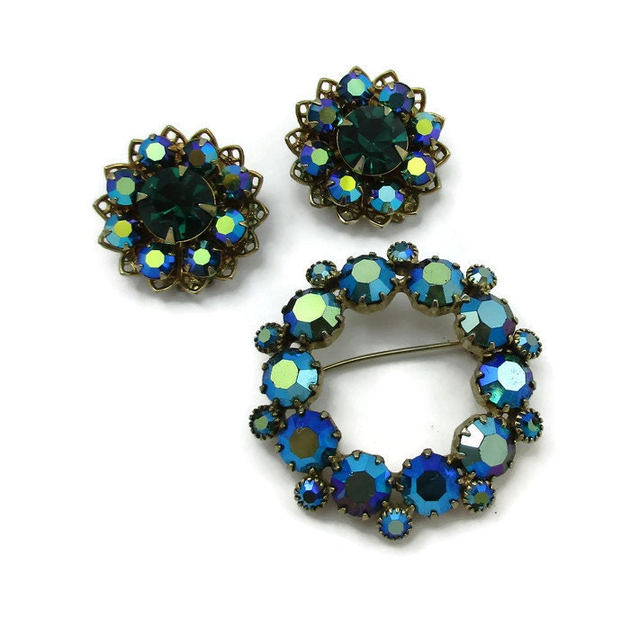Blaue Aurora Borealis Strass Pin Brosche Passende Clip Ohrringe Braut Demi Parure Estate Vintage Schal von TreasureTrovebyTish