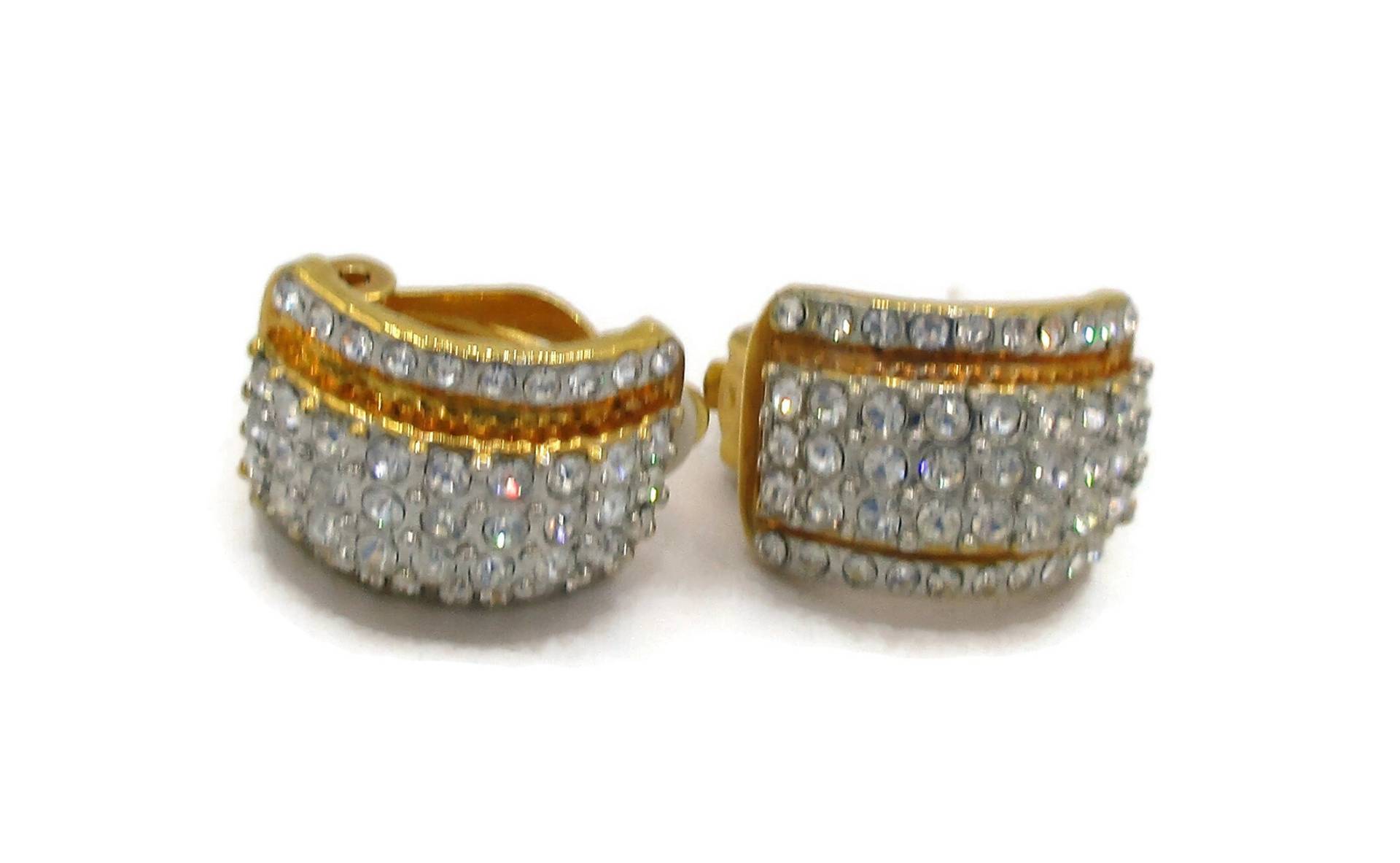 Gold Ton Clip Strass Ohrringe Swarovski Kristall Design Modernist Vintage Nachlass Modeschmuck 1980Er Jahre Geschenkideen Gold Ton Clip Strass Ohrringe Swarovski Kristall Design Modernist Vintage Nachlass Modeschmuck 1980Er Jahre Geschenkideen von TreasureTrovebyTish