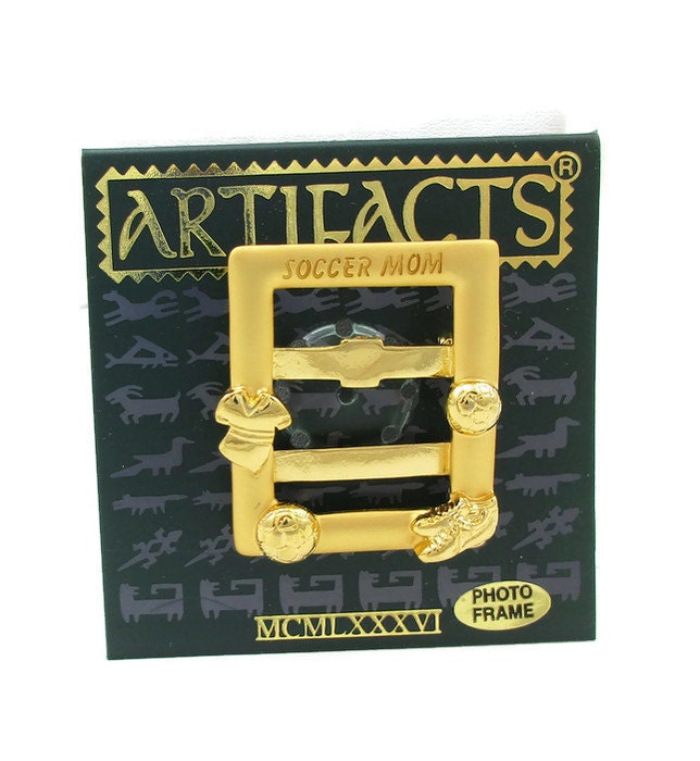 Jj Jonette Fußball Mom Bilderrahmen Pin Brosche Gold Ton Vintage Schmuck Nos Signiert Finish Geschenk Ideen Schal Mütter Tag von TreasureTrovebyTish