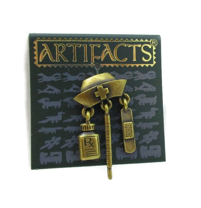 Jj Jonette Revers Bronze Brosche Pin Krankenschwester Hut Rn Tie Tac Vintage Schmuck Nos Signiert Geschenk Ideen Schal Made in Usa Jj Jonette Revers Bronze Brosche Pin Krankenschwester Hut Rn Tie Tac Vintage Schmuck Nos Signiert Geschenk Ideen Schal Made in Usa von TreasureTrovebyTish