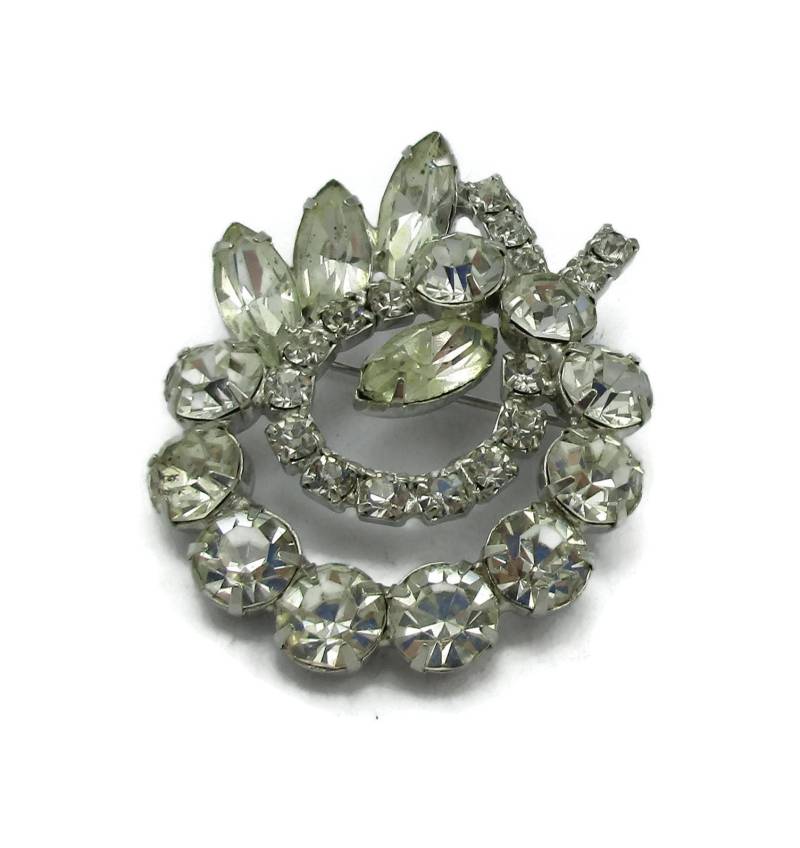 Klare Strass Brosche Pin Silber Ton Braut Bouquet Designer Vintage Kostüm Schmuck Schal Geschenkideen von TreasureTrovebyTish