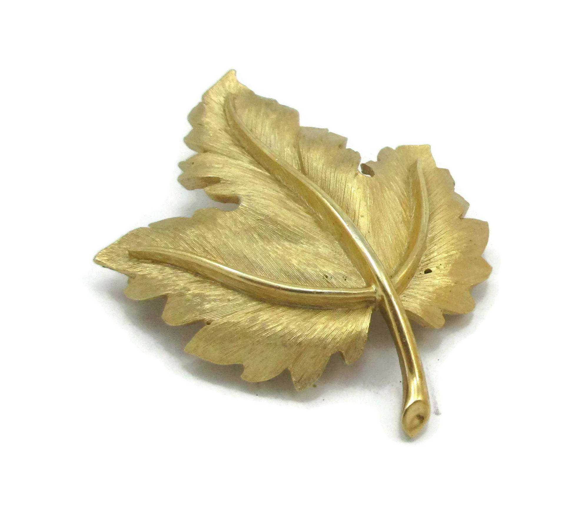 Krone Trifari Matt Gebürstet Gold-Ton Große Blatt Brosche 1950Er Jahre Strukturierte Entwerfer Runway Estate Kostüm Vintage Signiert Krone Trifari Matt Gebürstet Gold-Ton Große Blatt Brosche 1950Er Jahre Strukturierte Entwerfer Runway Estate Kostüm Vintage Signiert von TreasureTrovebyTish