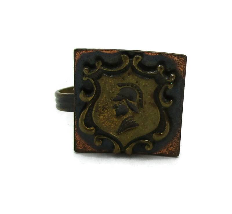 Kupfer-Messing-Ring Roman Ritter Boho Hippie Größenverstellbar 6 7 Funky Vintage Kostüm Schmuck Entwerfer Estate Mode-Accessoires von TreasureTrovebyTish
