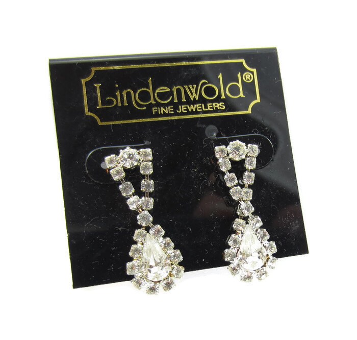 Lindenwold Fine Jewelers Strass Baumeln Ohrringe Silber Ton Braut Prom Schmuck Tropfen Cz Kristall Stil Cluster Vintage Estate von TreasureTrovebyTish