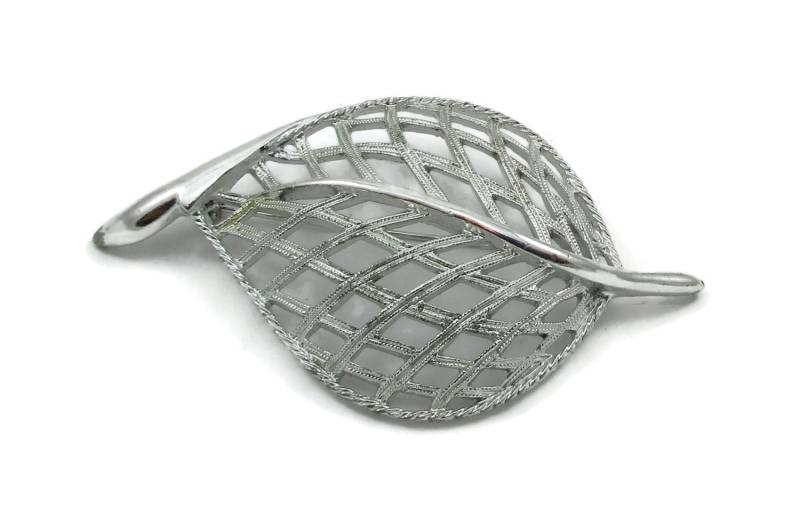 Sarah Coventry Silber Ton Offene Arbeit Tear Drop Pin Brosche Designer Signiert Kostüm Schmuck Mode Zubehör Estate Schal Sommer von TreasureTrovebyTish