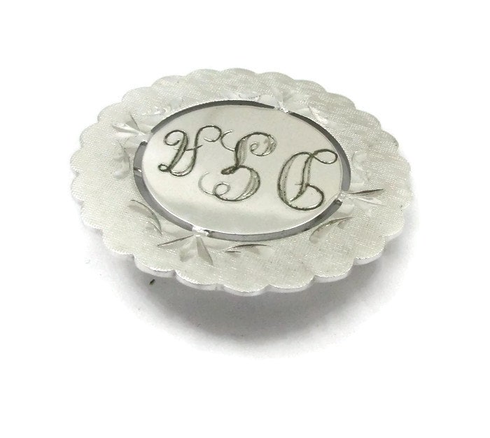 Scalloped Runde Lamode Sterling Pin Monogramm Dga Brosche Silber Vintage Kostüm Schmuck Designer Signiert Geschenk Idee Runway von TreasureTrovebyTish