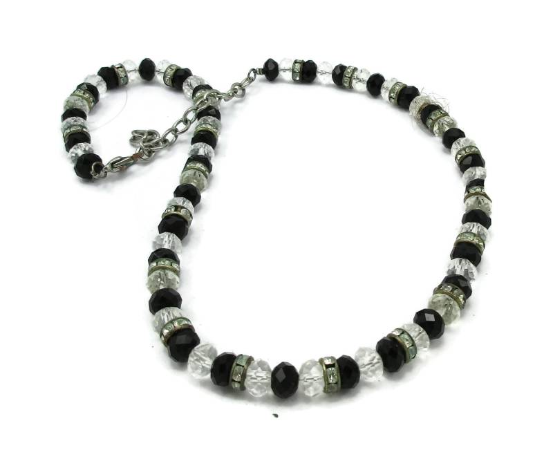 Schwarz Klar Kristall Perle Halskette Einzelne Strang 20 Zoll Lange Vintage Estate Kostüm Schmuck Flapper Stil Designer Retro Schwarz Klar Kristall Perle Halskette Einzelne Strang 20 Zoll Lange Vintage Estate Kostüm Schmuck Flapper Stil Designer Retro von TreasureTrovebyTish