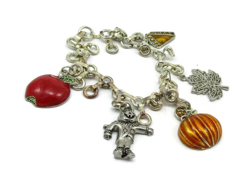 Silber Ton Charm Armband Herbst Kürbis Vogelscheuche Apfelkuchen Blatt Charme 7 Zoll Starter Geschenk Idee Vintage Feinen Modeschmuck von TreasureTrovebyTish