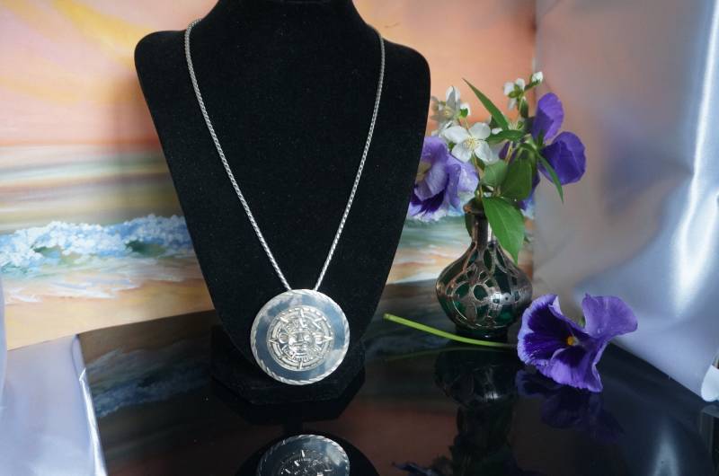 Vintage Maya Kalender Brosche Anhänger, Azteken Silber Mexiko Signiert Hechoen Mexico Rcd, Taxco Silber, 263 von Treasurebox4you