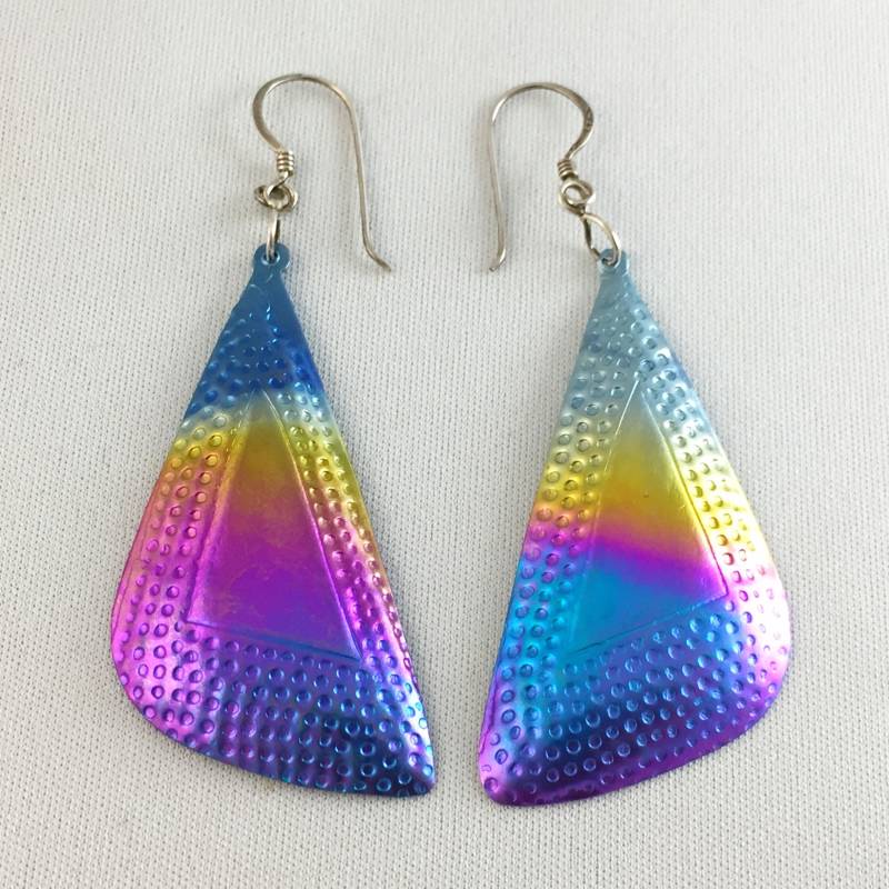 Vintage Titan Wärme Behandelt Regenbogen Ohrringe Große, #tem-1 Vintage Titan Wärme Behandelt Regenbogen Ohrringe Große, #tem-1 von Treasurebox83