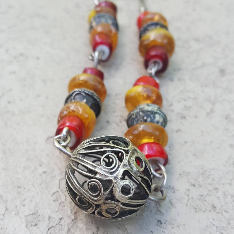 Vintage Halskette Aus Silber Und Glasperlen von TreasuredCentury