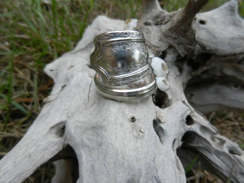 Vintage Lesco Silver Co Altura 1921 Muster Besteck Swirl Löffel Ring von TreasuredSunsets