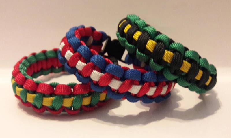 Cobra Knot Paracord Armband Jamaika, Rasta, Usa Farben von TreasuresByToya