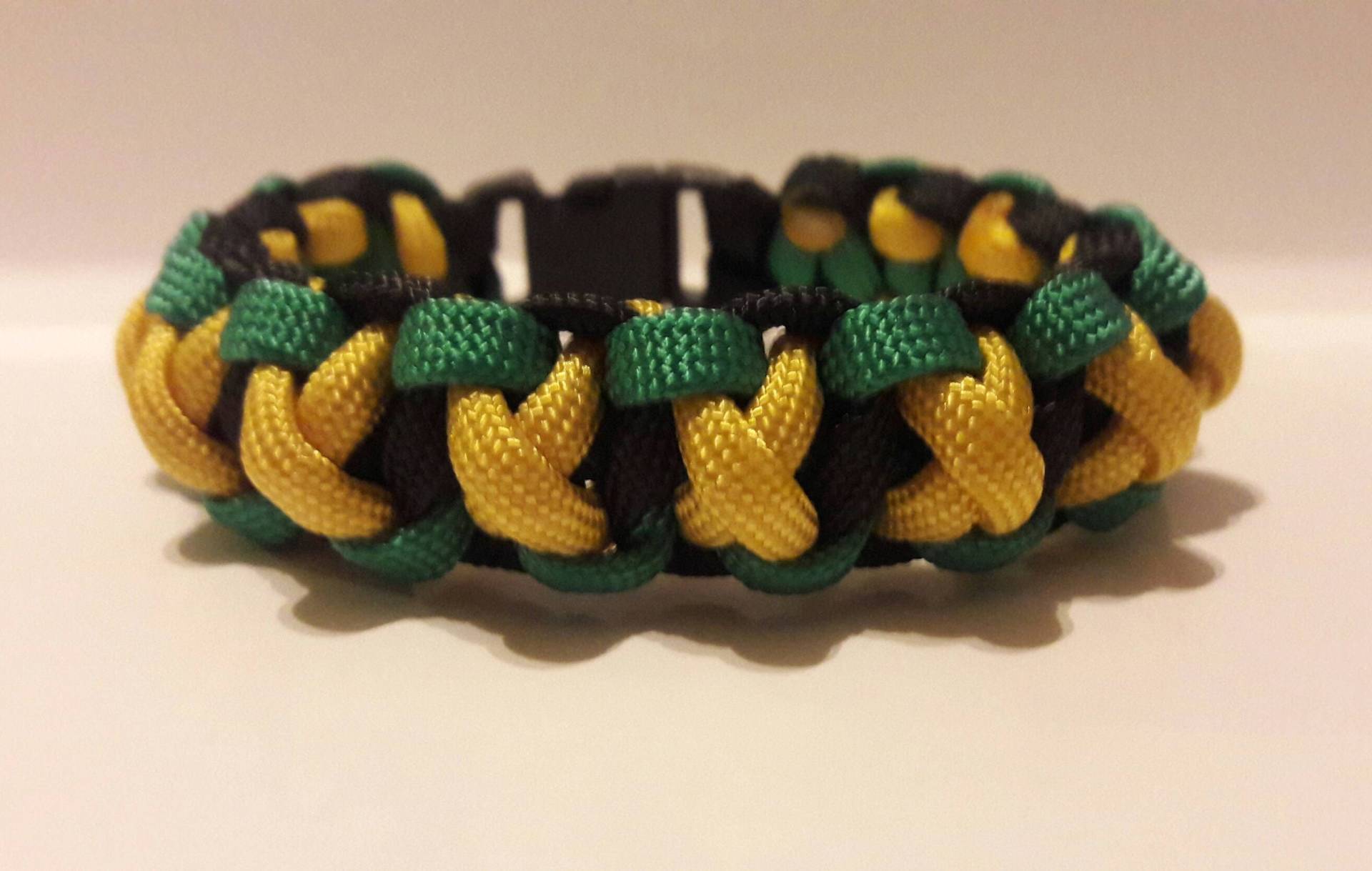 Jamaika Flagge Paracord Armband Unisex Xoxo Design von TreasuresByToya