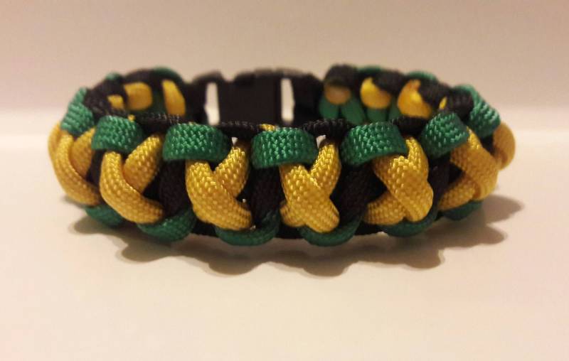Jamaika Flagge Paracord Armband Unisex Xoxo Design von TreasuresByToya