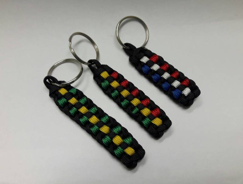 Karierter Paracord Schlüsselanhänger Jamaikas Rasta Colors von TreasuresByToya
