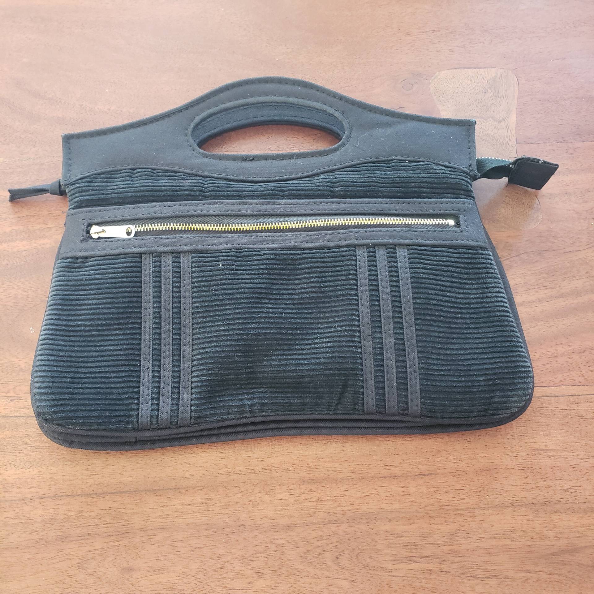 Vintage Schwarze Cord Handtasche Made By Holiday Fair Taiwan Vintage Schwarze Cord Handtasche Made By Holiday Fair Taiwan von TreasuresFoundNorth