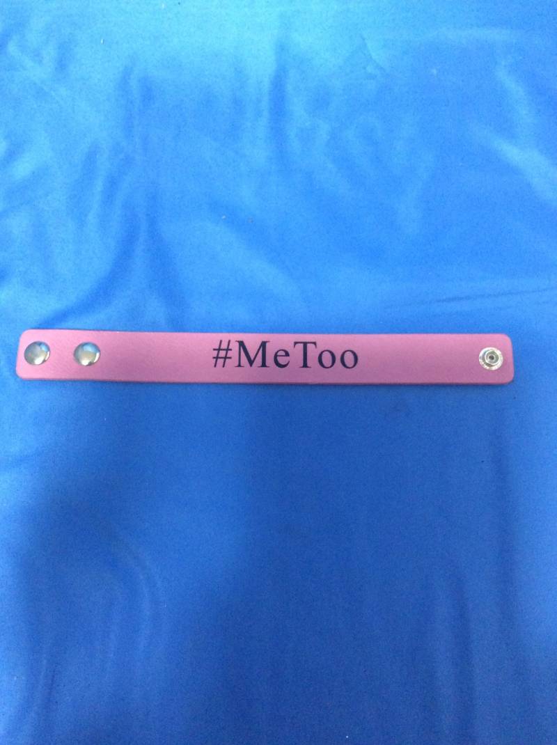 Neue Farbe Rosa, Dies Ist Ein "#metoo" Kunstleder Armband Neue Artikel Neue Farbe Rosa, Dies Ist Ein "#metoo" Kunstleder Armband Neue Artikel von TreasuresbyJoeL