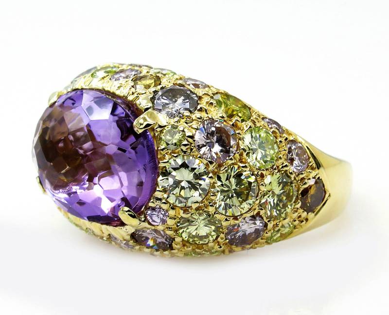 10.68Ct Natürlicher Fancy Mehrfarbiger Diamanten & Amethyst Dome 18K Gelb Vintage Estate Ring von TreasurlybyDima