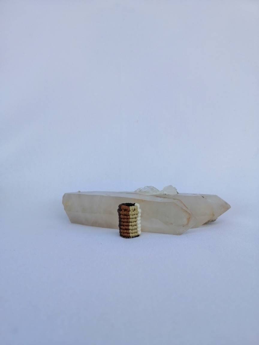 Mehrfarbig Gestreifte Makramee Dreadlock Perle von TreeOfStones