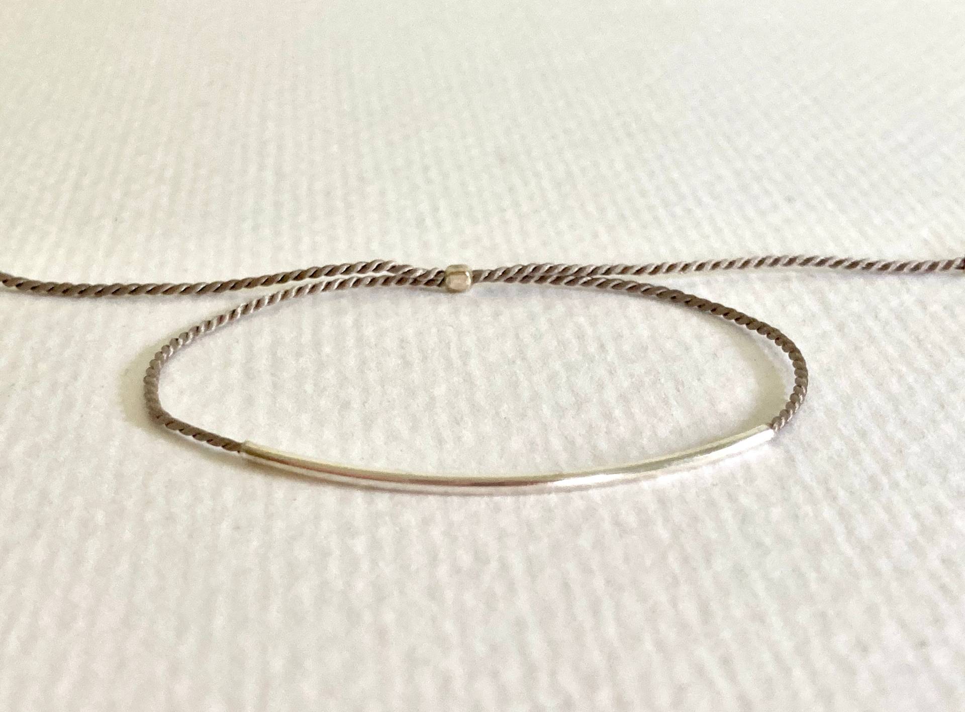 Graues Faden Armband Mit Sterling Silber Tube - Verstellbar von TreeSwingStudio
