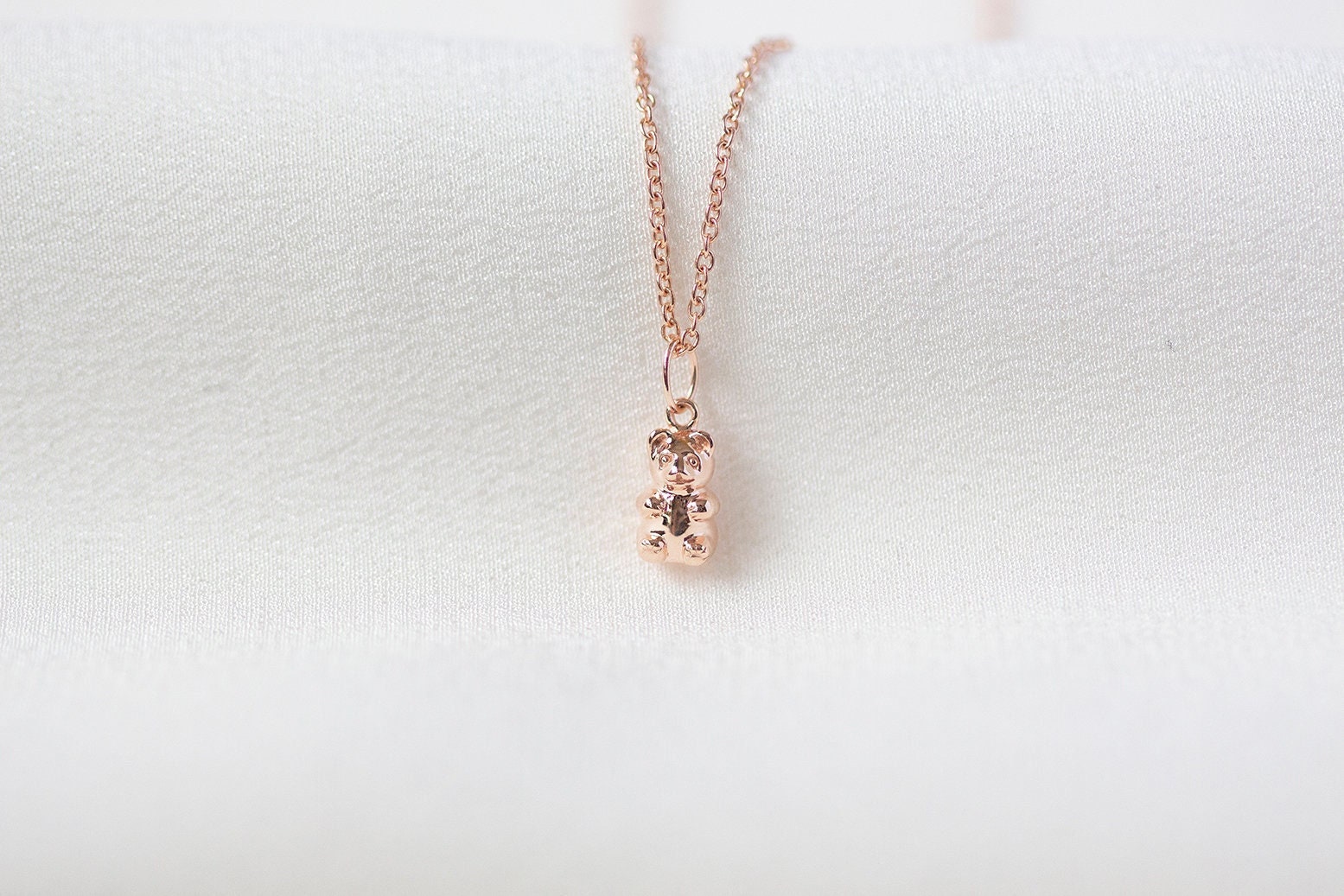 Mini Gummibär Halskette - 14K Roségold Charm Handgemachter Schmuck von Treenbee